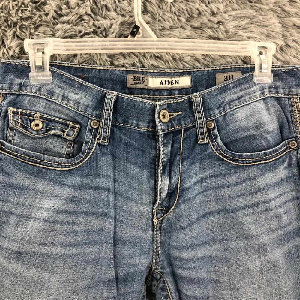 BKE Buckle Jeans Mens 31L Aiden Blue Bootcut Whiskered